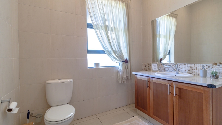 7 Bedroom Property for Sale in Oranjeville Free State